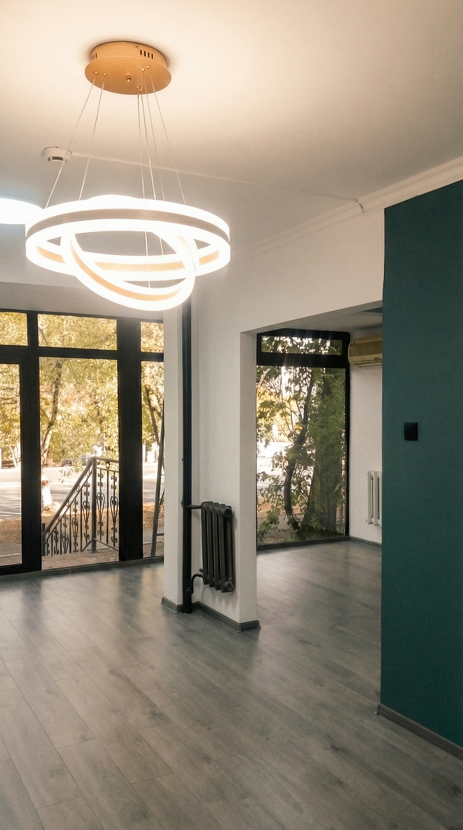 Коммерческое помещение с дизайнерским светом